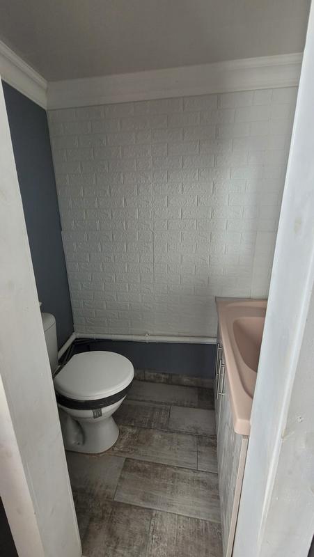 7 Bedroom Property for Sale in Albertinia Western Cape